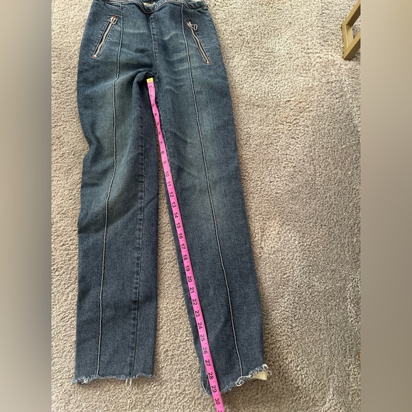 Vintage Blue Denim Jeans with Zipper Detail - Picture 5 of 11